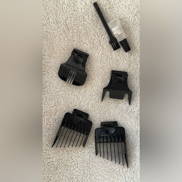 16 pc. WAHL ELECTRIC RAZOR/SHAVER GUARDS WITH CASE, no razor incuded - Picture 4 of 5